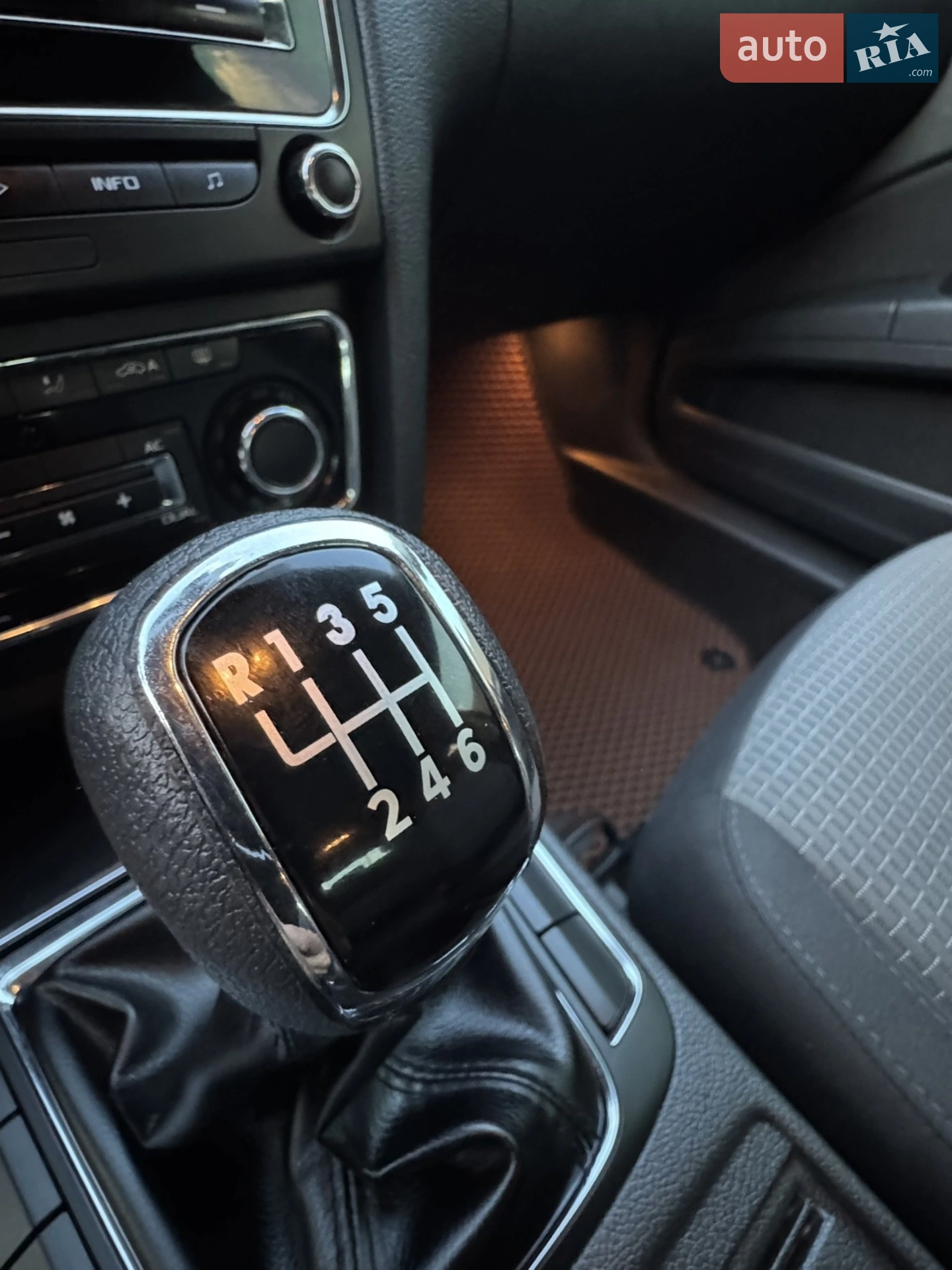 2012 Skoda Superb - мініатюра 45