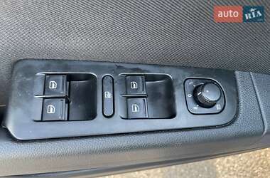 Лифтбек Skoda Superb 2014 в 