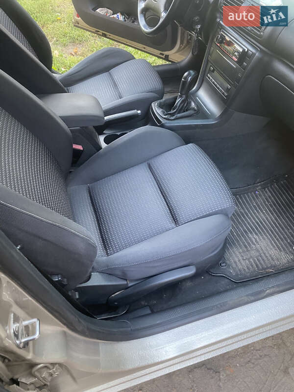 Ліфтбек Skoda Superb 2004 в Сумах