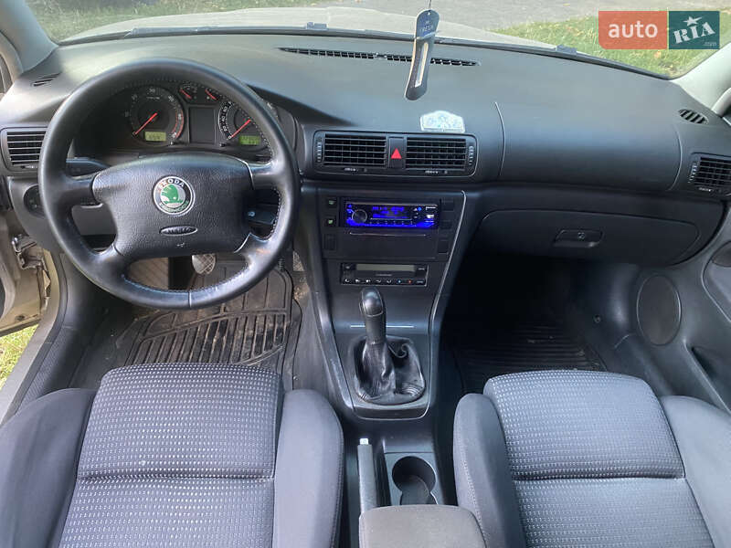 Ліфтбек Skoda Superb 2004 в Сумах