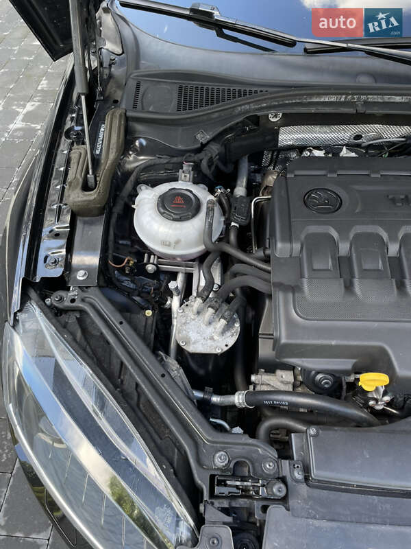 Универсал Skoda Superb 2017 в Сваляве