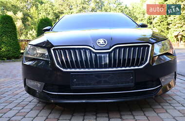 Лифтбек Skoda Superb 2017 в 