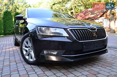 Лифтбек Skoda Superb 2017 в 