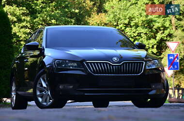 Лифтбек Skoda Superb 2017 в 