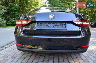 Лифтбек Skoda Superb 2017 в 
