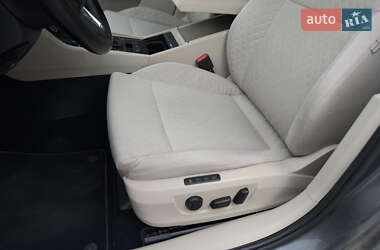Лифтбек Skoda Superb 2015 в 