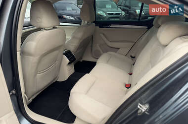 Лифтбек Skoda Superb 2015 в 