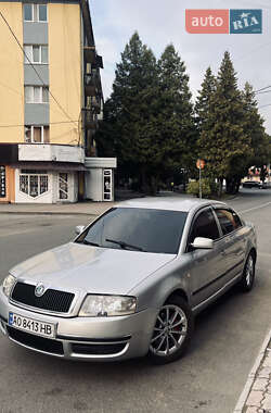 Лифтбек Skoda Superb 2002 в 