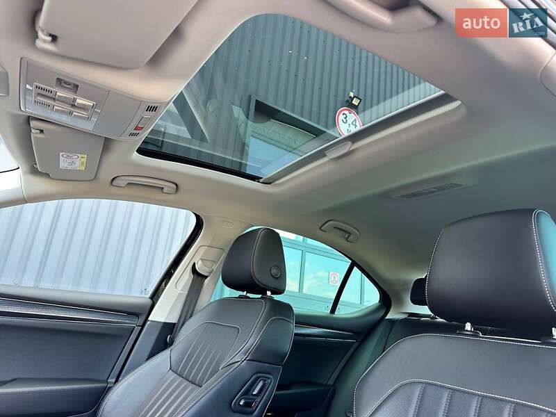 Лифтбек Skoda Superb 2022 в Луцке