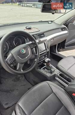 Лифтбек Skoda Superb 2012 в 