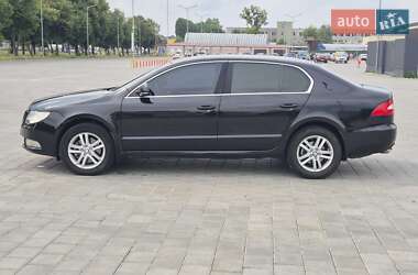 Лифтбек Skoda Superb 2012 в 