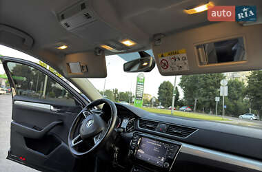 Лифтбек Skoda Superb 2015 в 