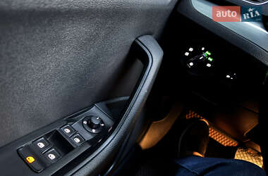 Лифтбек Skoda Superb 2015 в 