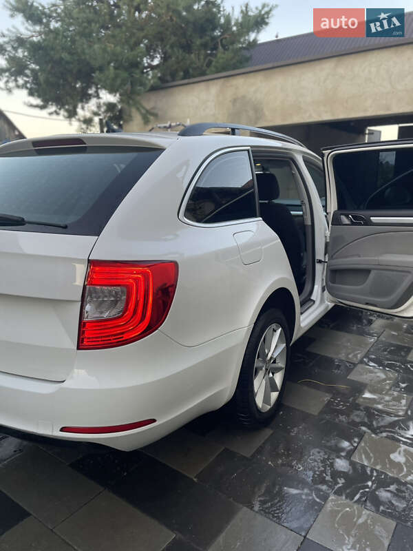 Универсал Skoda Superb 2014 в Мукачево