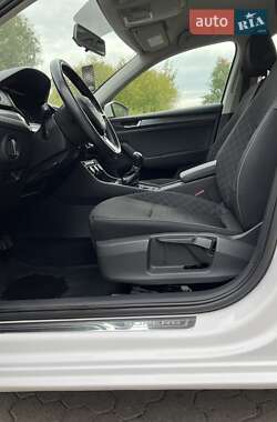 Универсал Skoda Superb 2016 в 