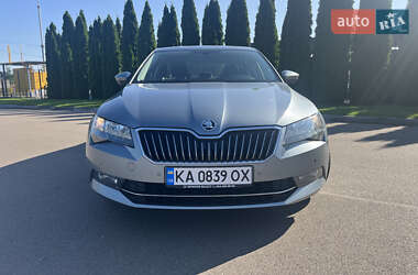 Лифтбек Skoda Superb 2016 в 