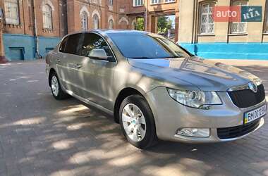 Ліфтбек Skoda Superb 2013 в 