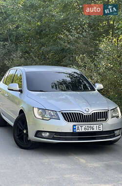 Лифтбек Skoda Superb 2014 в Ивано-Франковске