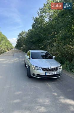Лифтбек Skoda Superb 2014 в 