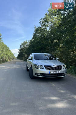 Лифтбек Skoda Superb 2014 в 