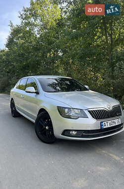 Лифтбек Skoda Superb 2014 в 