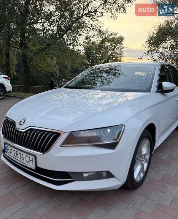 Лифтбек Skoda Superb 2018 в Киеве фото 5 Лифтбек Skoda Superb 2018 в Киеве
