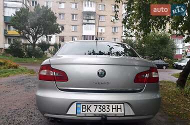 Лифтбек Skoda Superb 2009 в 