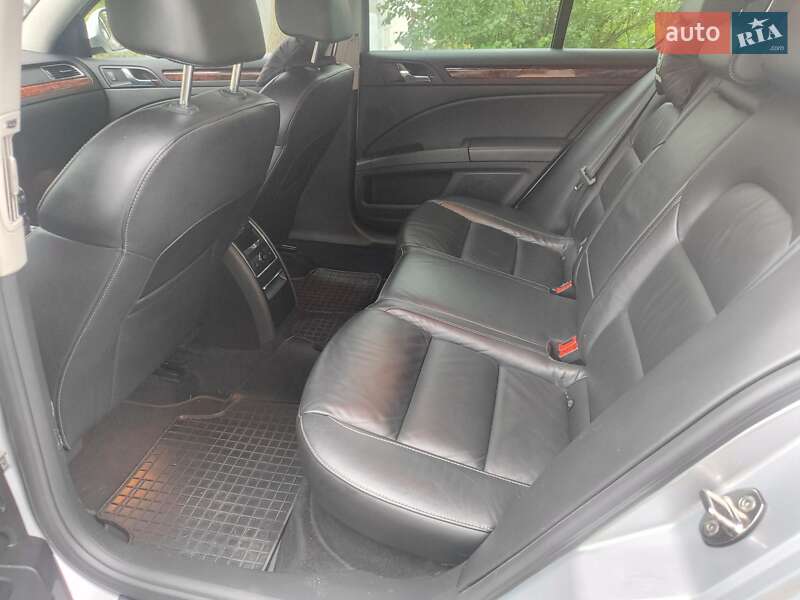 Лифтбек Skoda Superb 2009 в Дубно