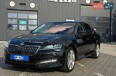 Лифтбек Skoda Superb 2022 в 