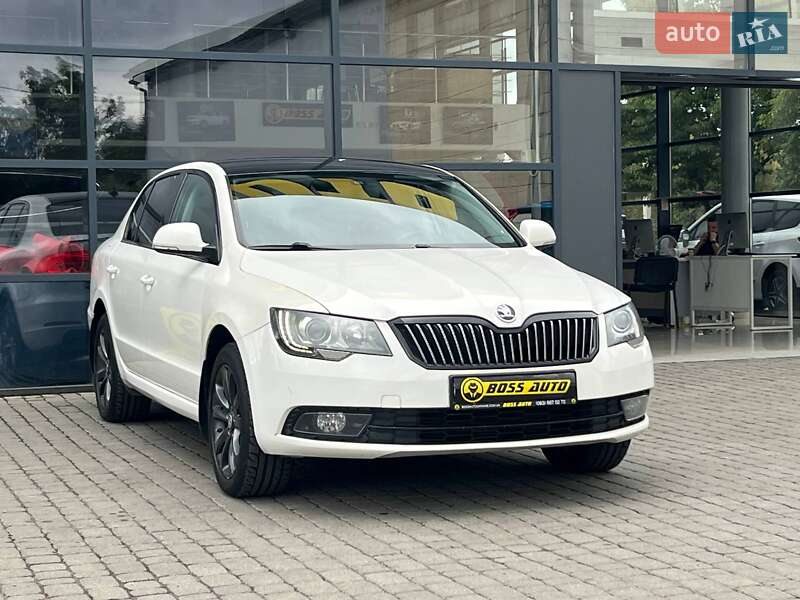 Лифтбек Skoda Superb 2013 в 