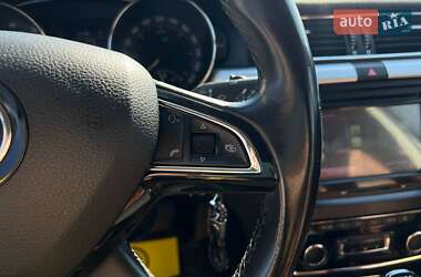 Лифтбек Skoda Superb 2013 в 
