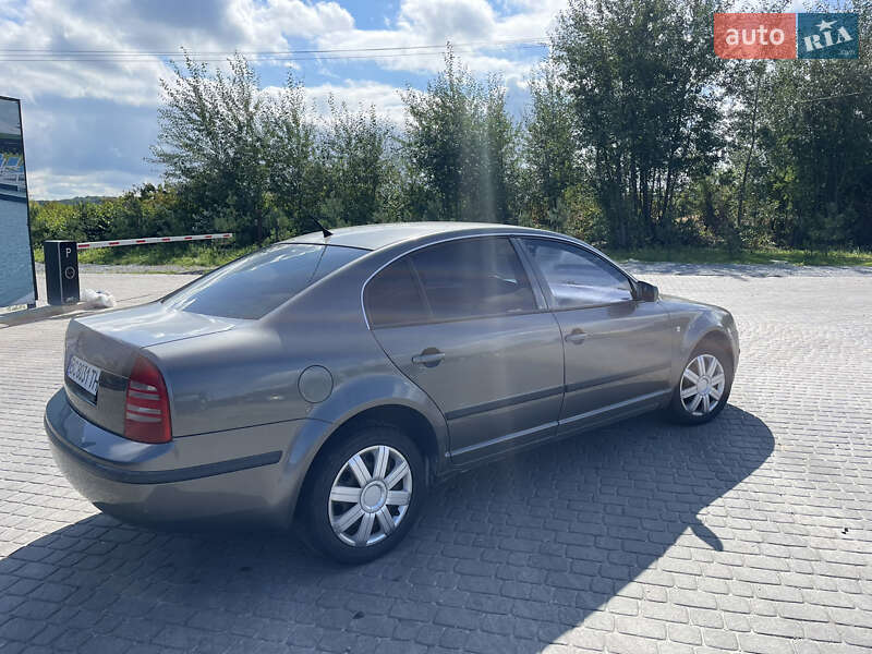 Лифтбек Skoda Superb 2005 в Винниках фото 6 Лифтбек Skoda Superb 2005 в Винниках