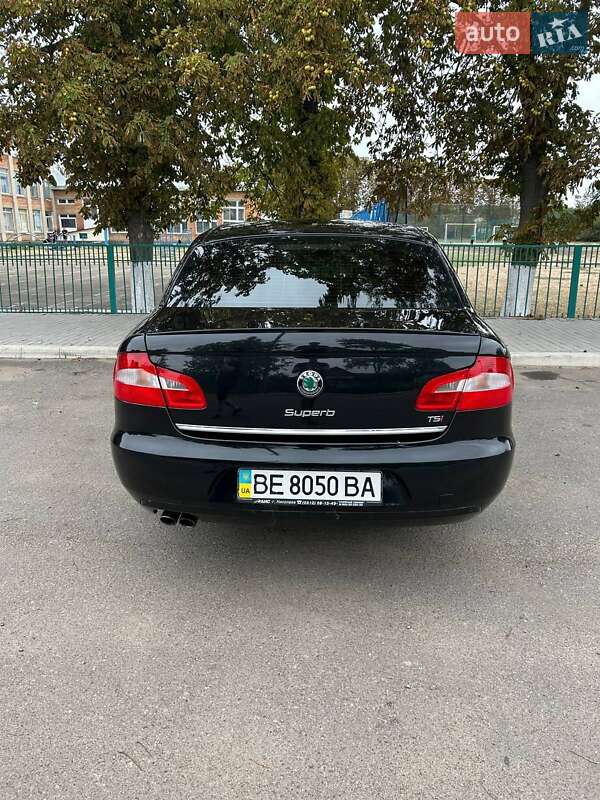 Лифтбек Skoda Superb 2011 в Николаеве
