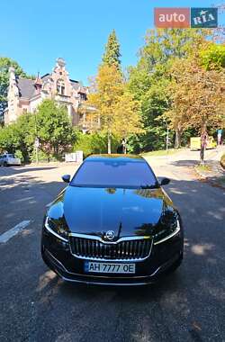 Лифтбек Skoda Superb 2019 в Киеве
