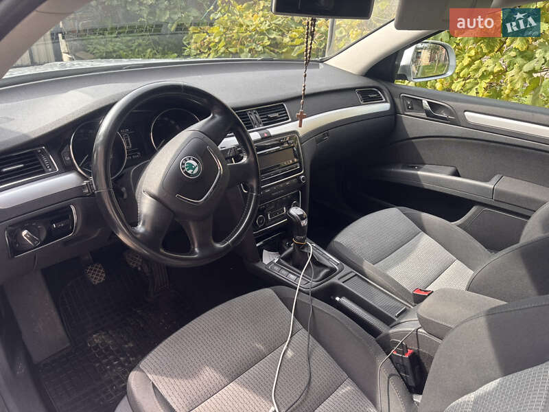 Универсал Skoda Superb 2012 в Дрогобыче