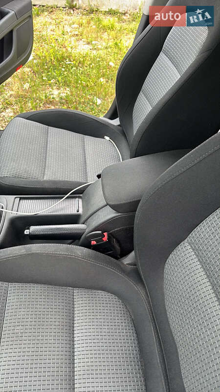 Универсал Skoda Superb 2012 в Дрогобыче
