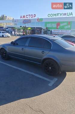 Лифтбек Skoda Superb 2006 в 