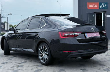 Лифтбек Skoda Superb 2017 в 