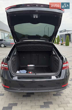 Лифтбек Skoda Superb 2017 в 