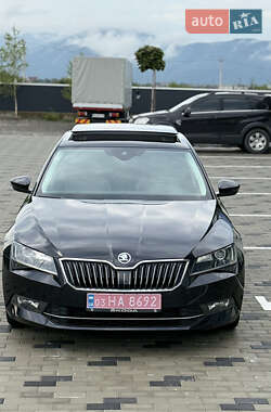 Лифтбек Skoda Superb 2017 в 