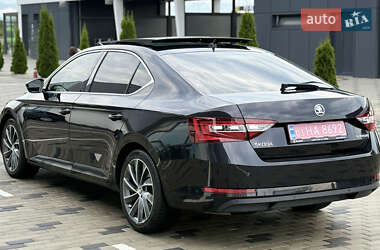 Лифтбек Skoda Superb 2017 в 
