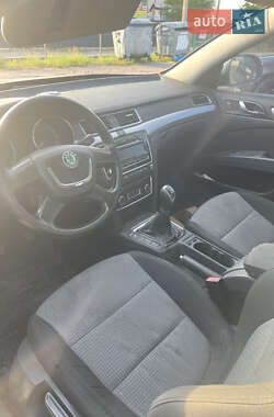 Лифтбек Skoda Superb 2010 в 