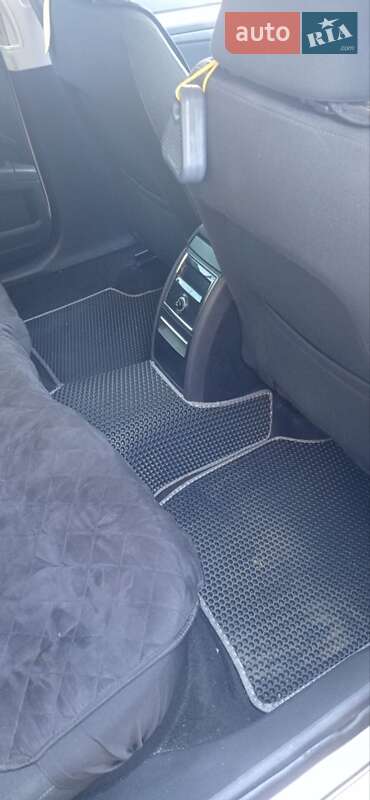 Універсал Skoda Superb 2013 в Чернігові