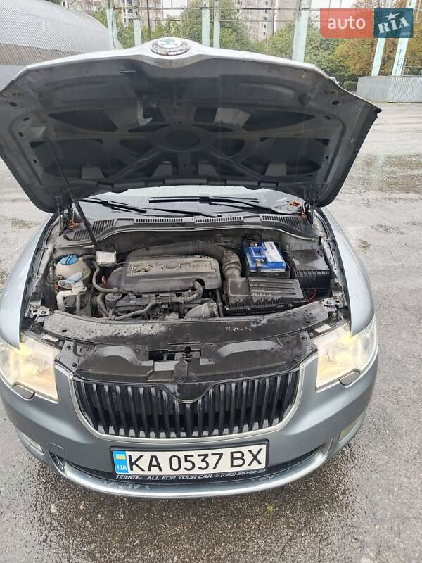 Лифтбек Skoda Superb 2012 в Киеве
