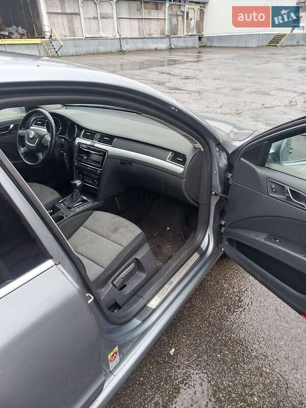 Лифтбек Skoda Superb 2012 в Киеве