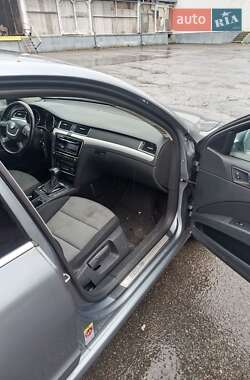 Лифтбек Skoda Superb 2012 в 