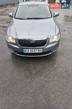 Лифтбек Skoda Superb 2012 в 
