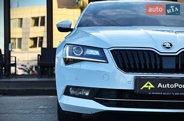 Лифтбек Skoda Superb 2019 в 