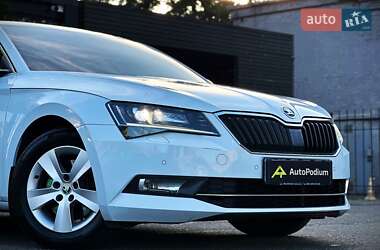 Лифтбек Skoda Superb 2019 в 