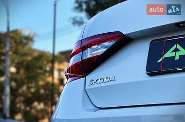 Лифтбек Skoda Superb 2019 в 